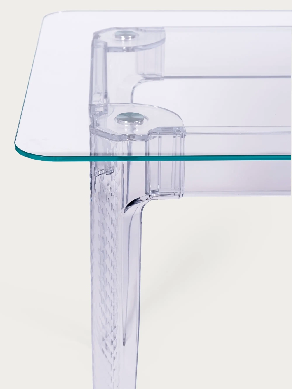 Ghost Table 140×80 met glazen en transparante poten | Nest Dream