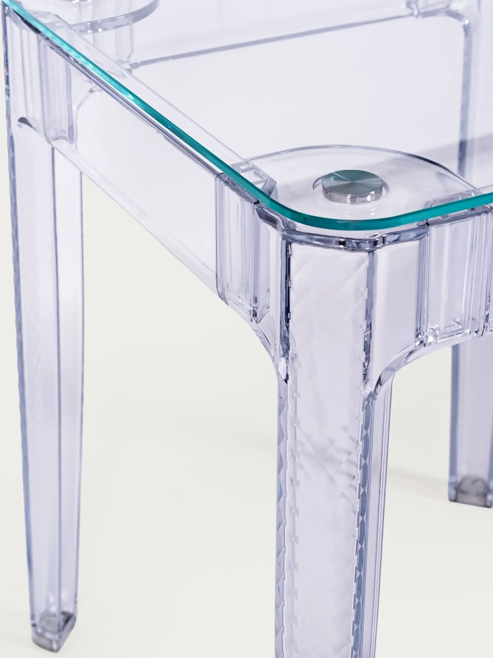 Kwadratowy szklany stolik z przezroczystymi nogami (60x60) - Ghost NEST DREAM - 1