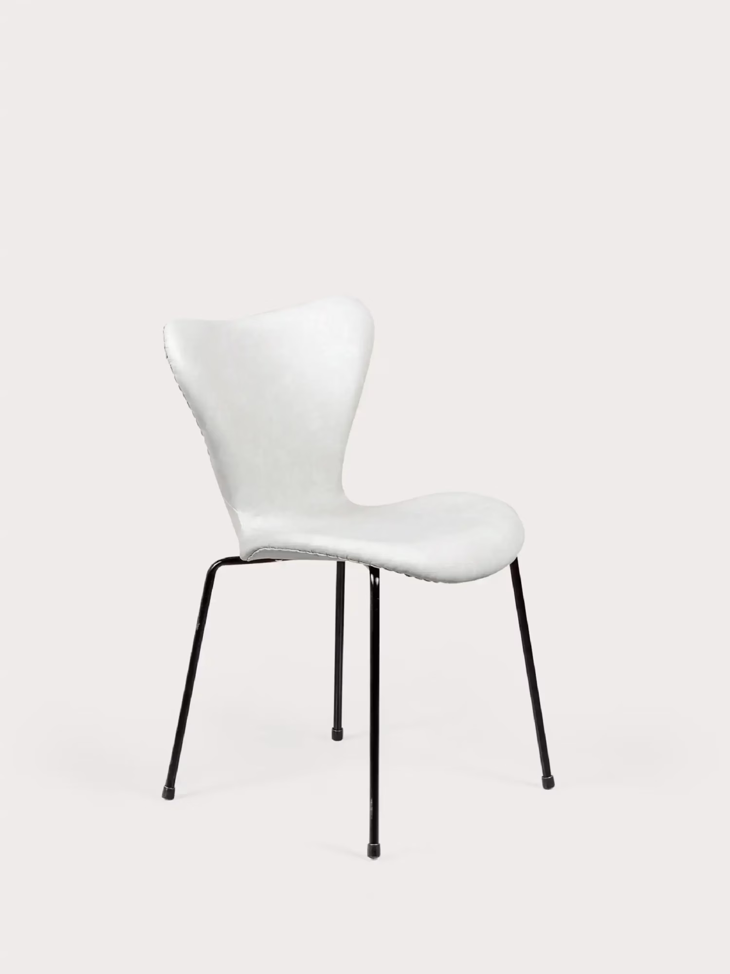 Vintage chair upholstered in worn leatherette - Seven NEST DREAM - 6