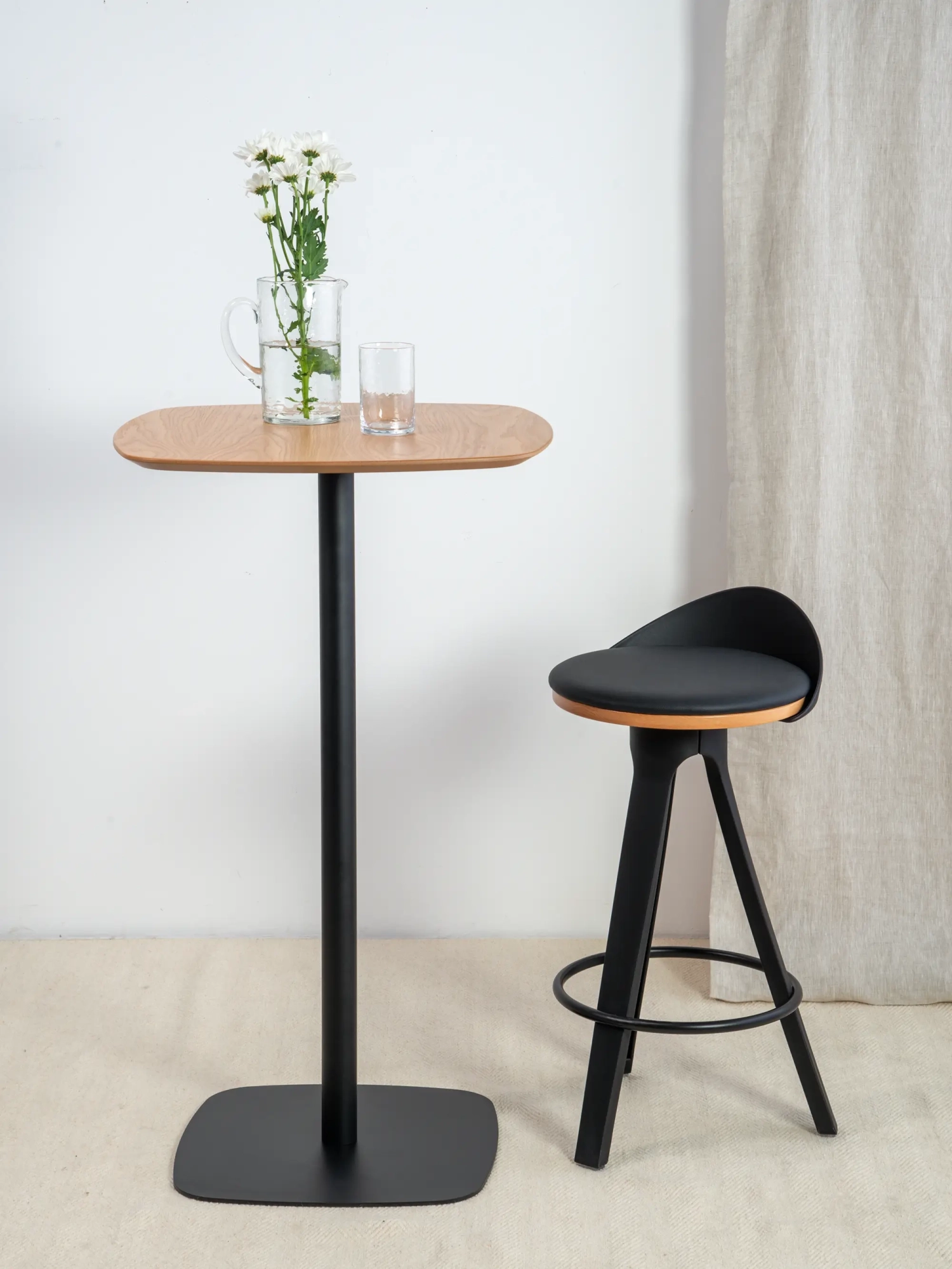 stol design med dyna i konstläder och sits i bok - Deco NEST DREAM - 1
