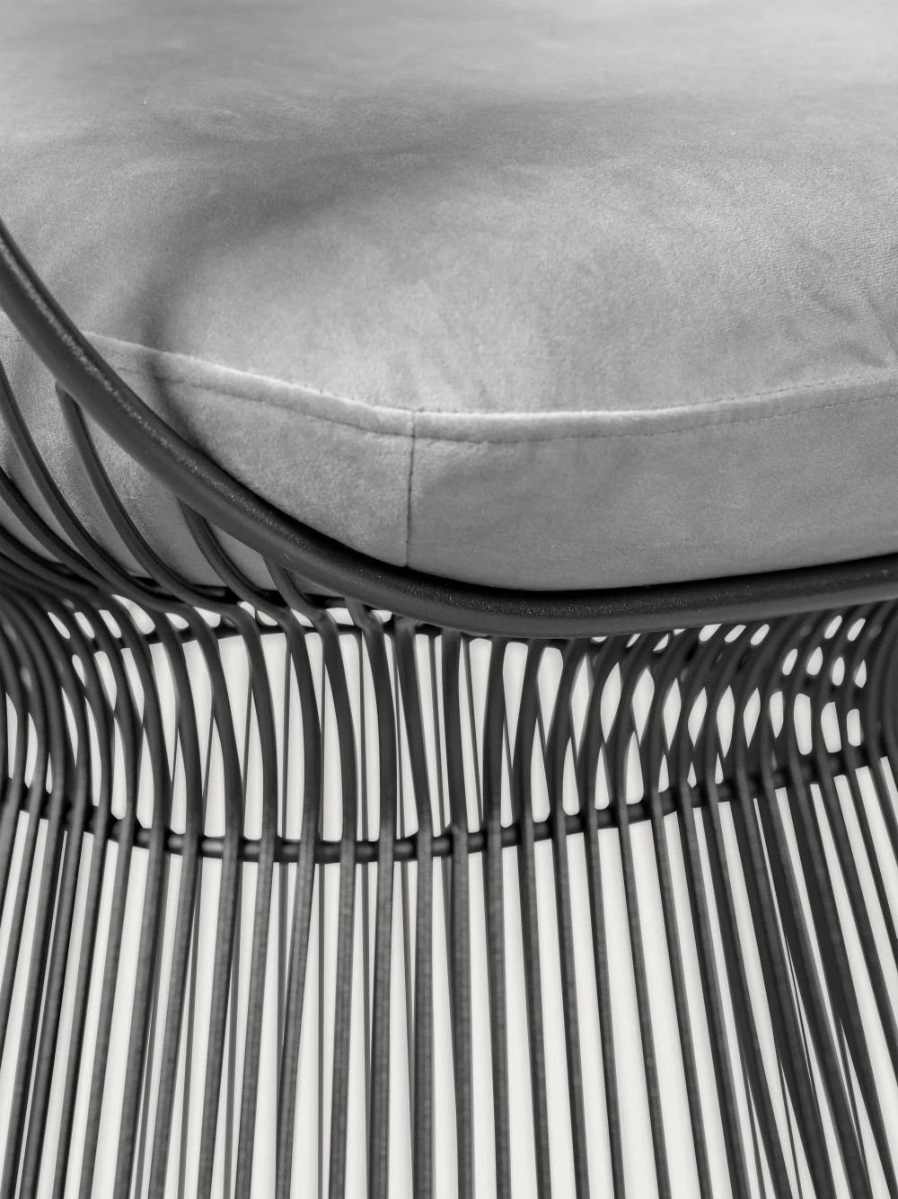 Sametilla verhoiltu design nojatuoli teräsrakenteella - Albert NEST DREAM - 1