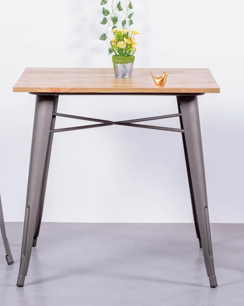 Table Bistro industrielle vieillie avec bois clair | Magasin Nest Dream