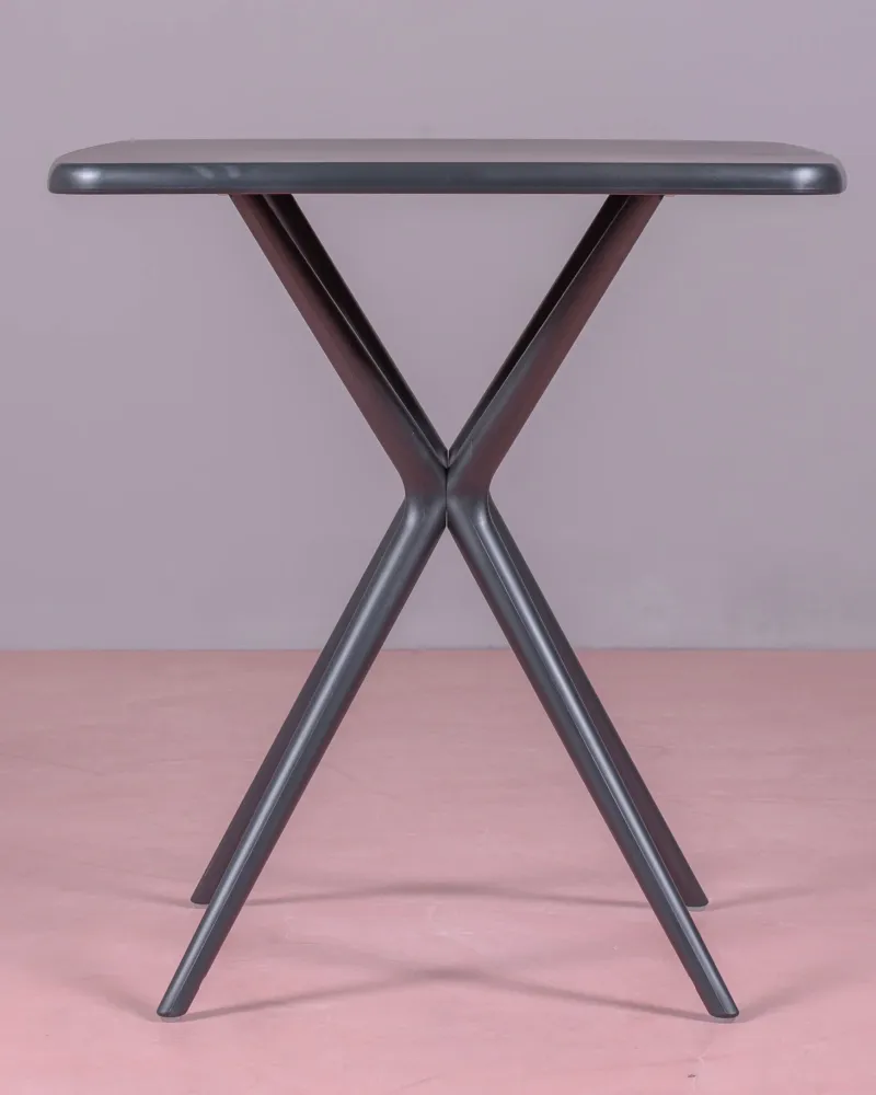 Table design adaptée à une utilisation en extérieur | Magasin Nest Dream