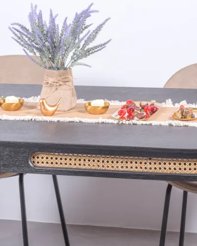 Mesa de comedor retro con detalles en ratán (180x90) | Paga en cuotas