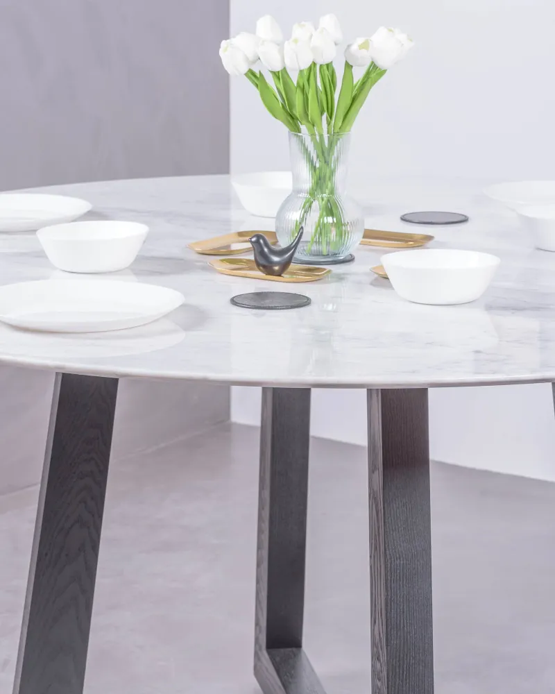 150cm round dining table in Carrara marble | Split payment