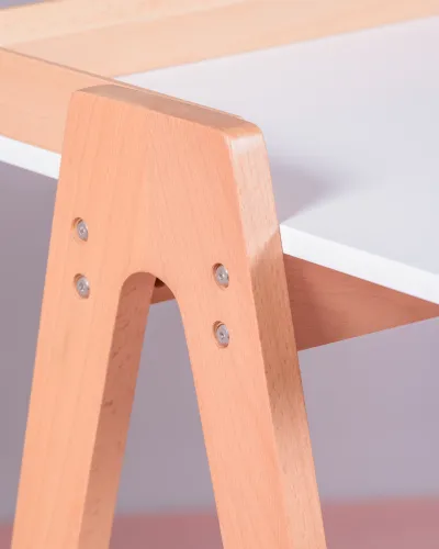 Pop Desk Table | Tavoli da ufficio in legno | Nest Dream