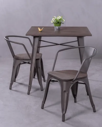 Industriel bistrostol med armlæn | Shop online Nest Dream