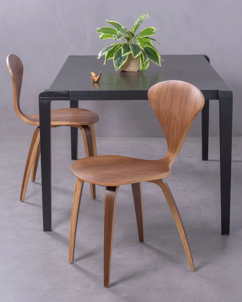 Chaise de salle à manger scandinave Cherner en noyer | Livraison gratuite