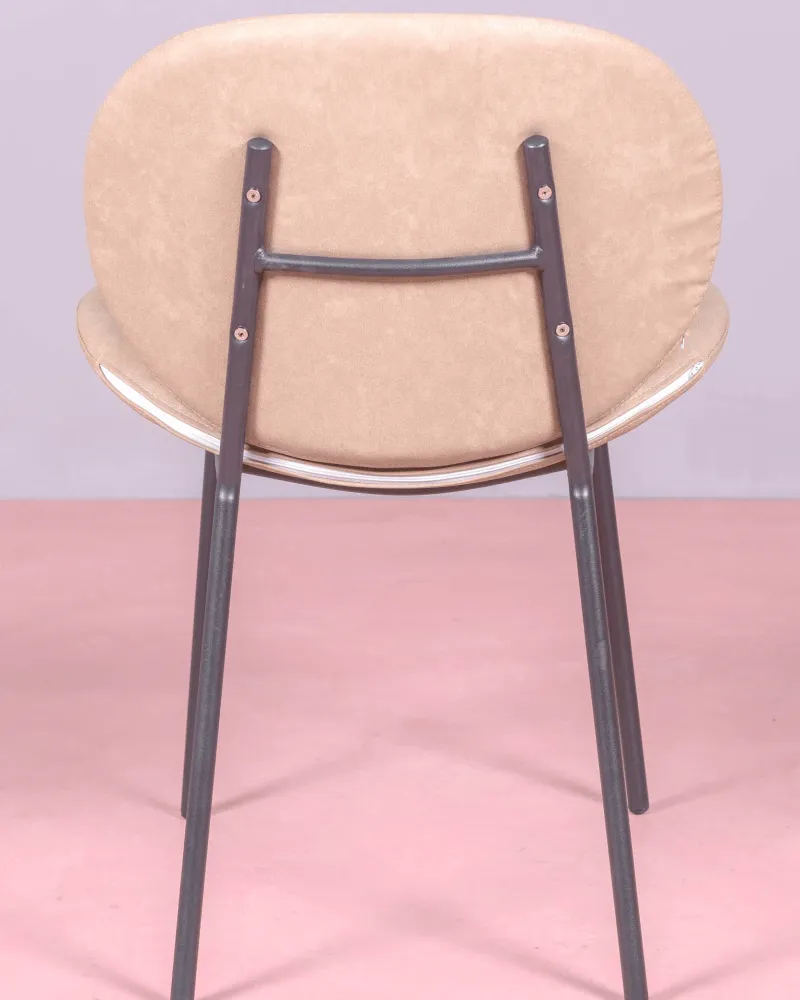 Retro chair upholstered in aged imitation leather | Vintage chairs | Nest Dream