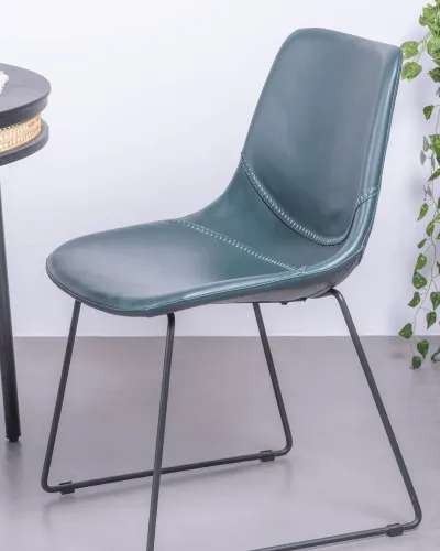 Chaise industrielle vintage tapissée en simili cuir | Garantie 5 ans