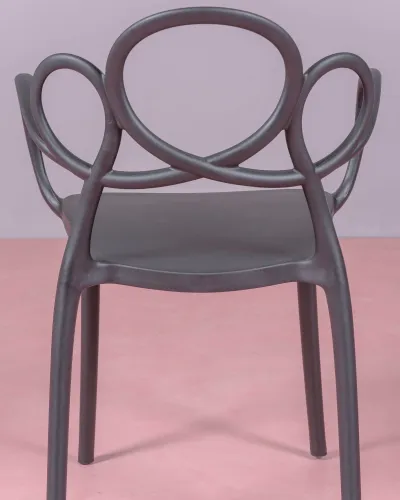 Dream design chair with arms suitable for outdoor use | Nest Dream