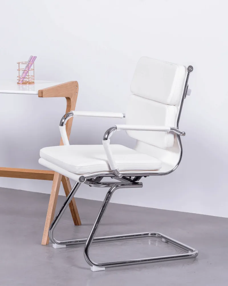 Chaise de bureau Soft Pad à piètement fixe | Rembourré en similicuir | Livraison gratuite