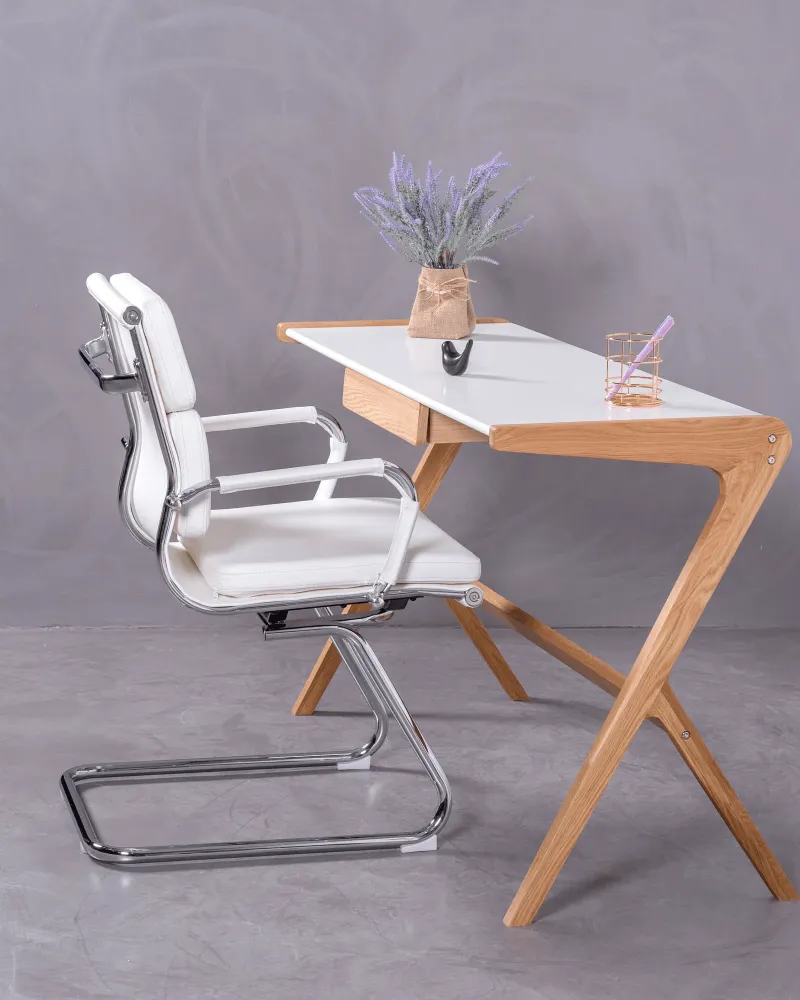 Chaise de bureau Soft Pad à piètement fixe | Rembourré en similicuir | Livraison gratuite