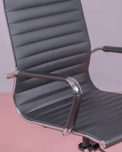 Office chair with high back upholstered in imitation leather | Nest Dream