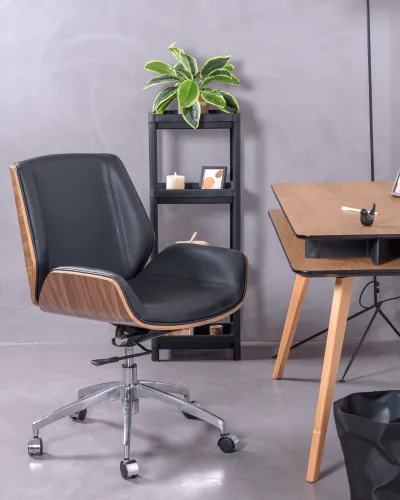 Nordic office chair upholstered in Italian leather | Free shipping