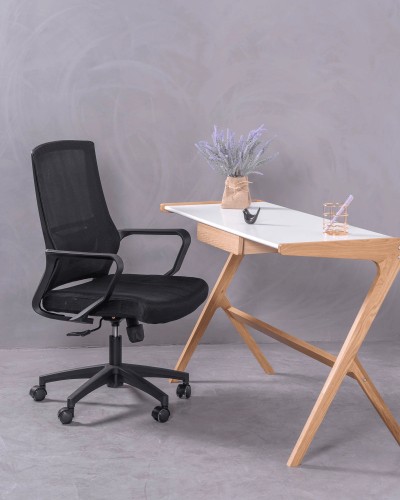 Chaise de bureau ergonomique noire en maille respirante | Nest Dream