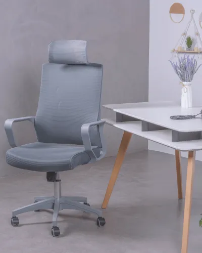 Breathable ergonomic office chair with headrest | Nest Dream