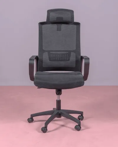 Black ergonomic office chair with headrest | Nest Dream