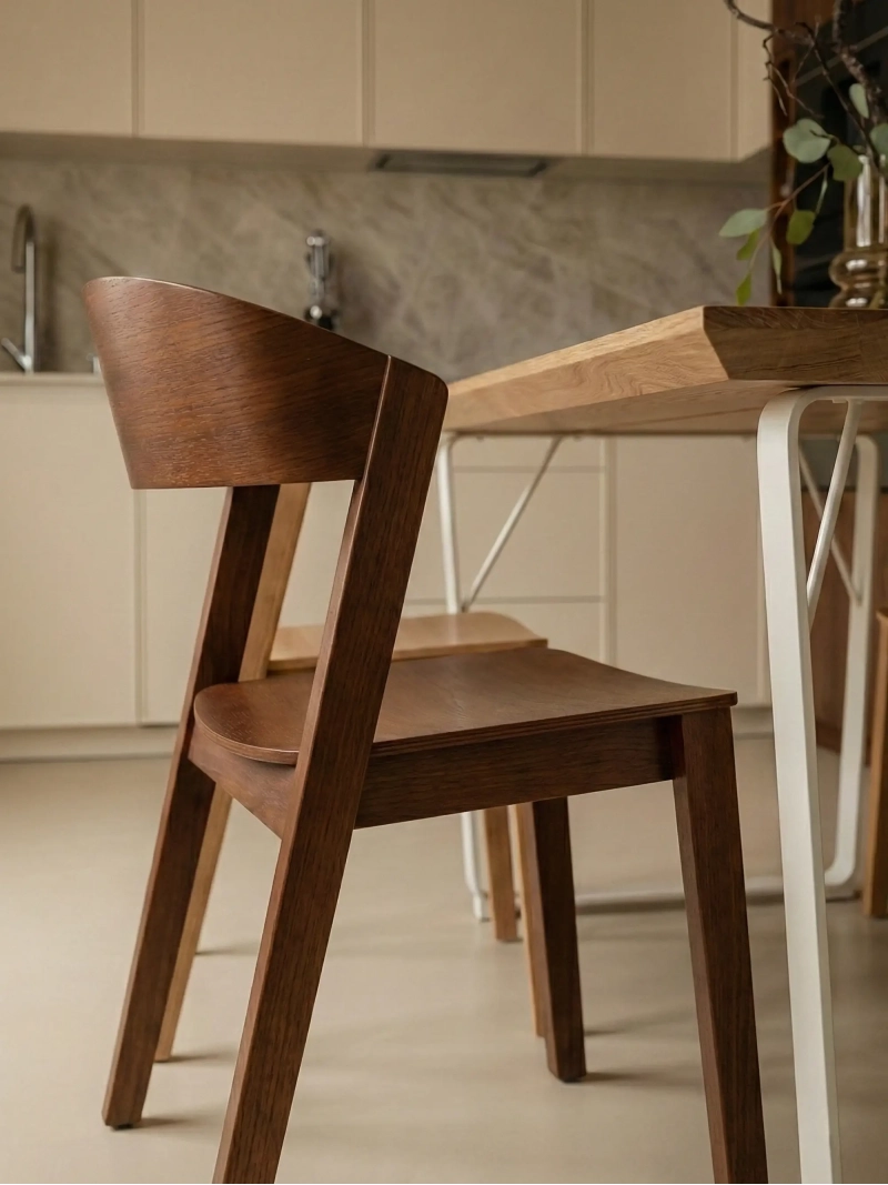 Nordic stol i naturligt ekträ - Soho NEST DREAM - 25