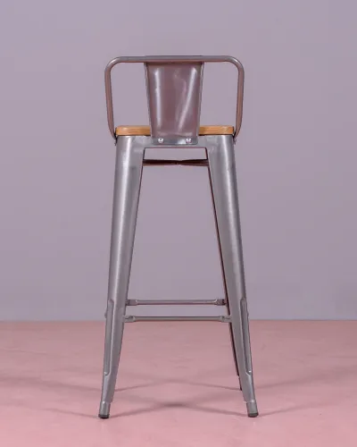 Metal steel stool with low backrest and wood | Nest Dream