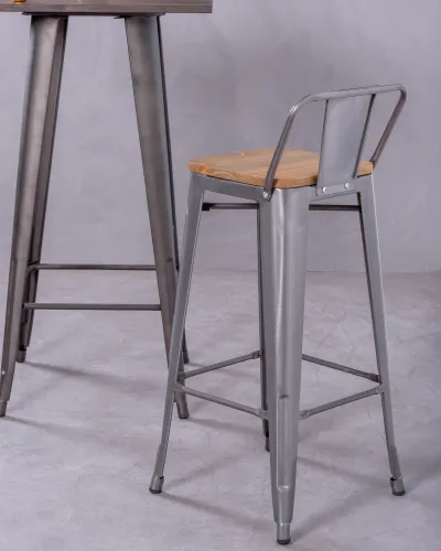 Metal steel stool with low backrest and wood | Nest Dream