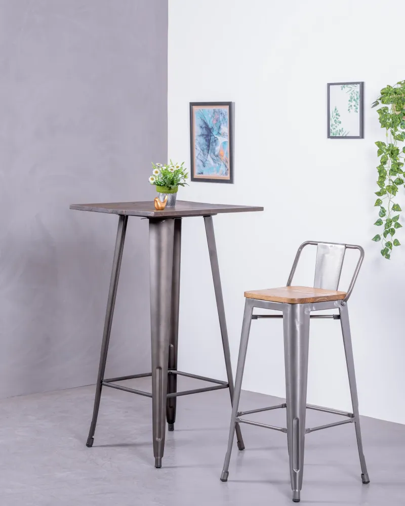 Metal steel stool with low backrest and wood | Nest Dream