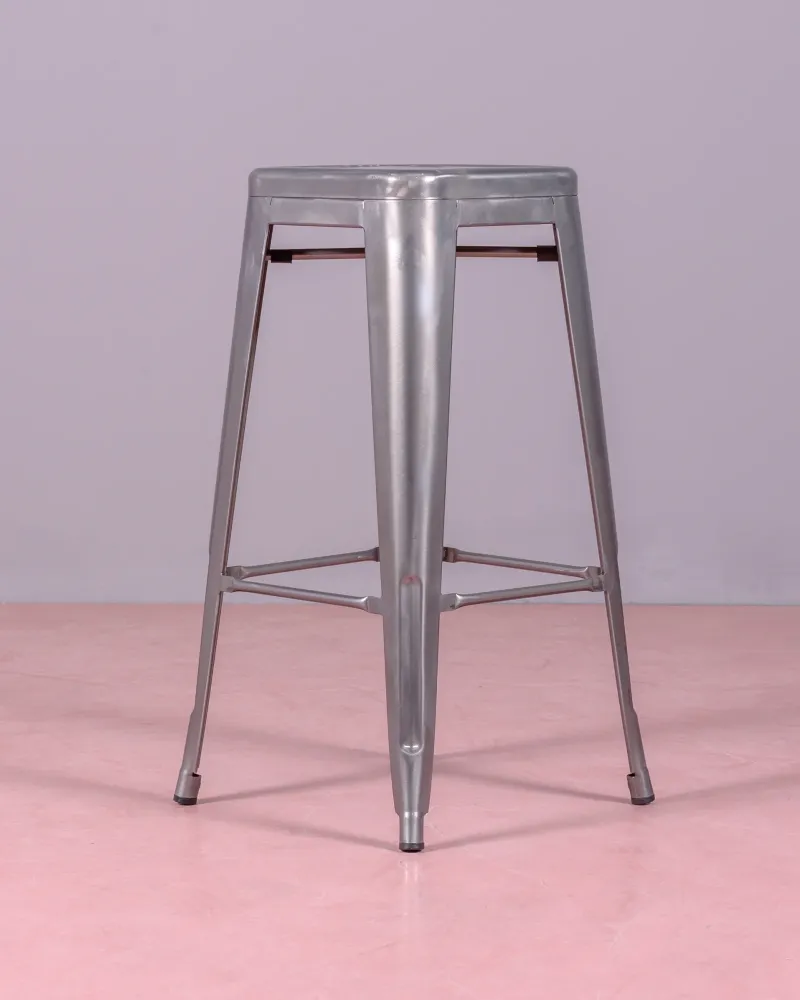 Tabouret industriel empilable en acier métallisé (76cm) | Magasin de meubles Nest Dream