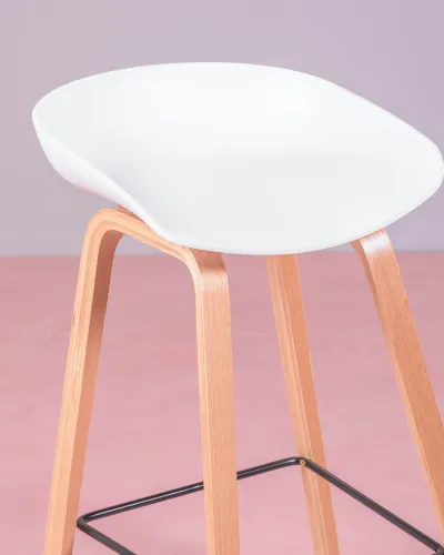 Nordic design Daxer stool with beech legs | Nest Dream