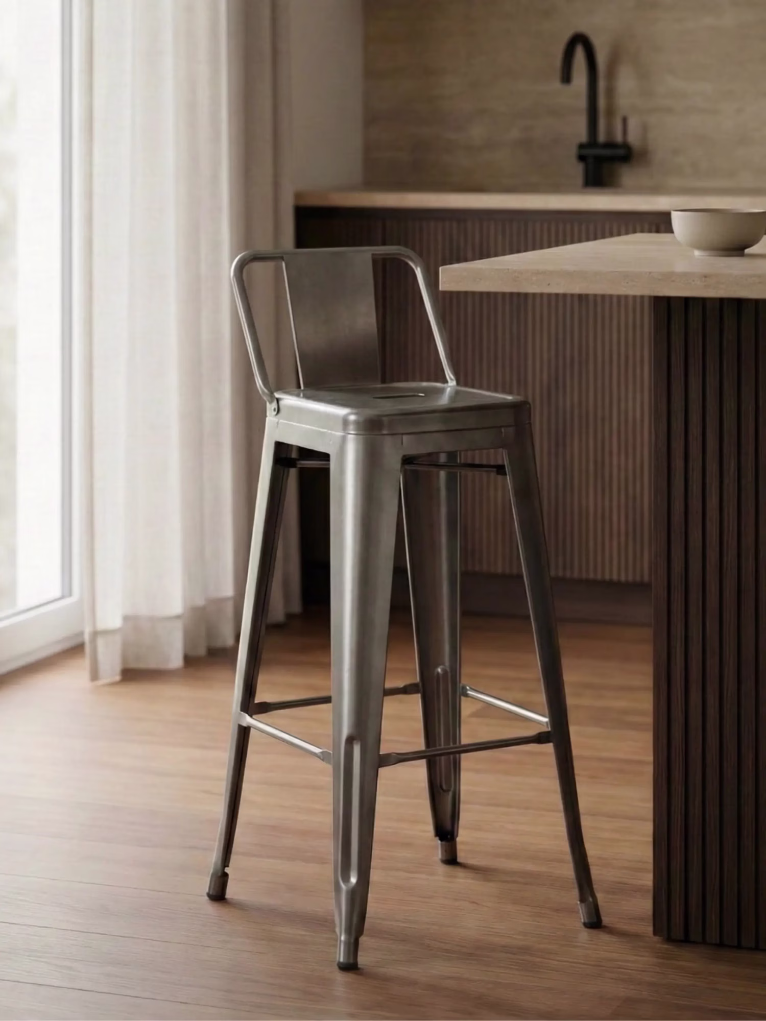 hocker aus metallisiertem Stahl mit niedriger Rückenlehne (76cm) - Bistro NEST DREAM - 1