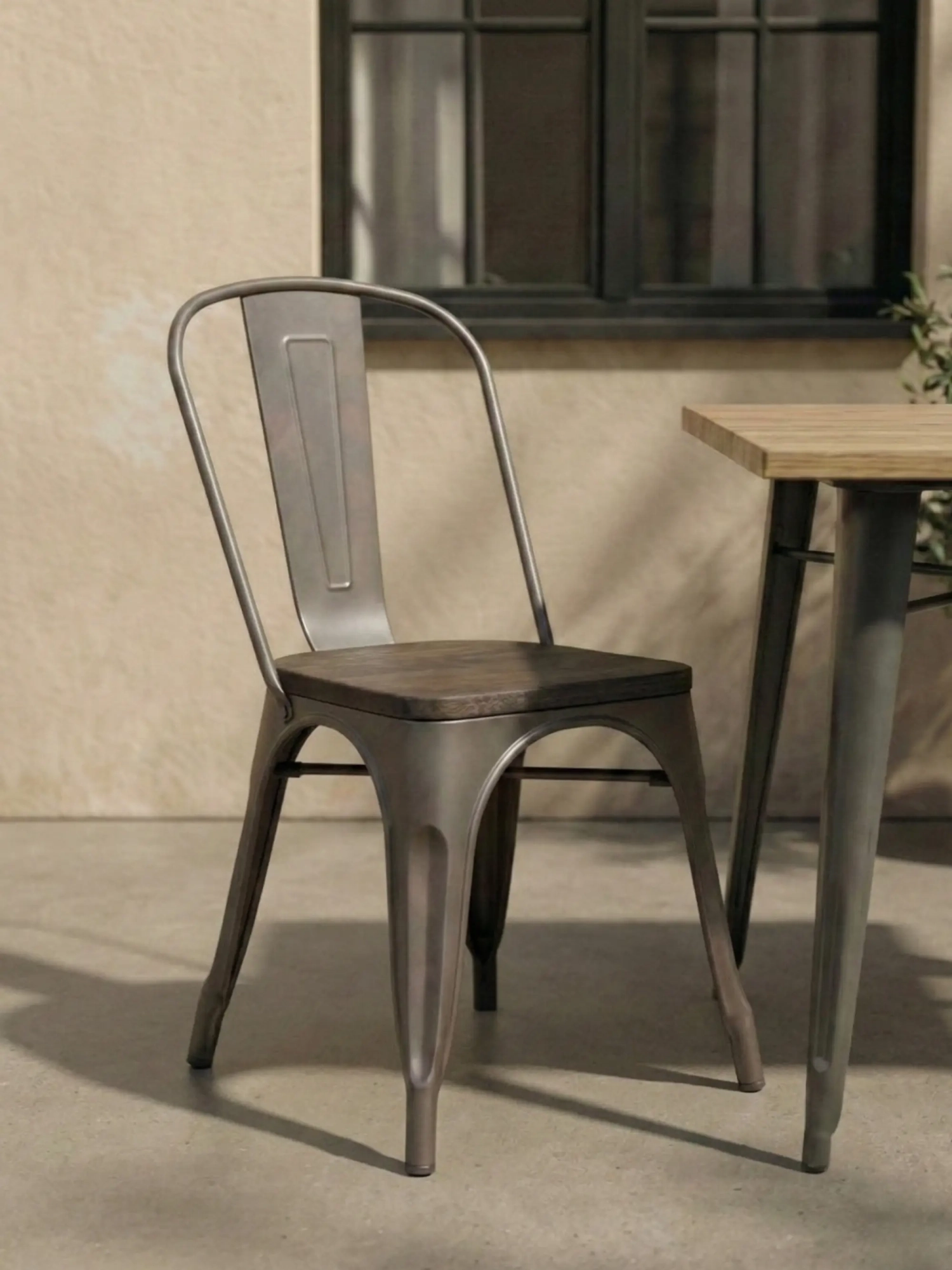 Cadeira industrial envelhecida com assento em madeira escura - Bistro NEST DREAM - 1