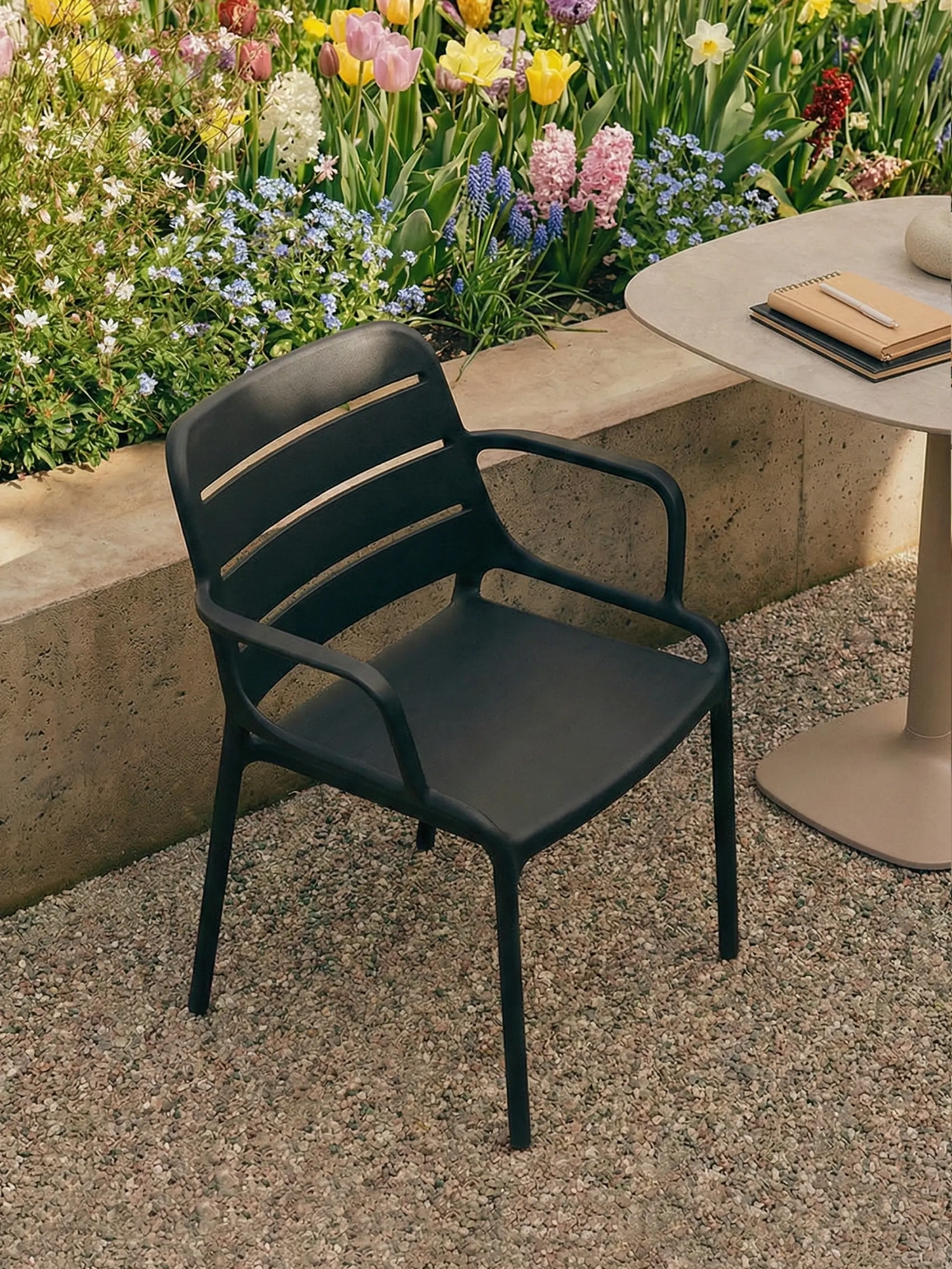 Sedia in plastica con braccioli adatta all'uso esterno - Sunset NEST DREAM - 1