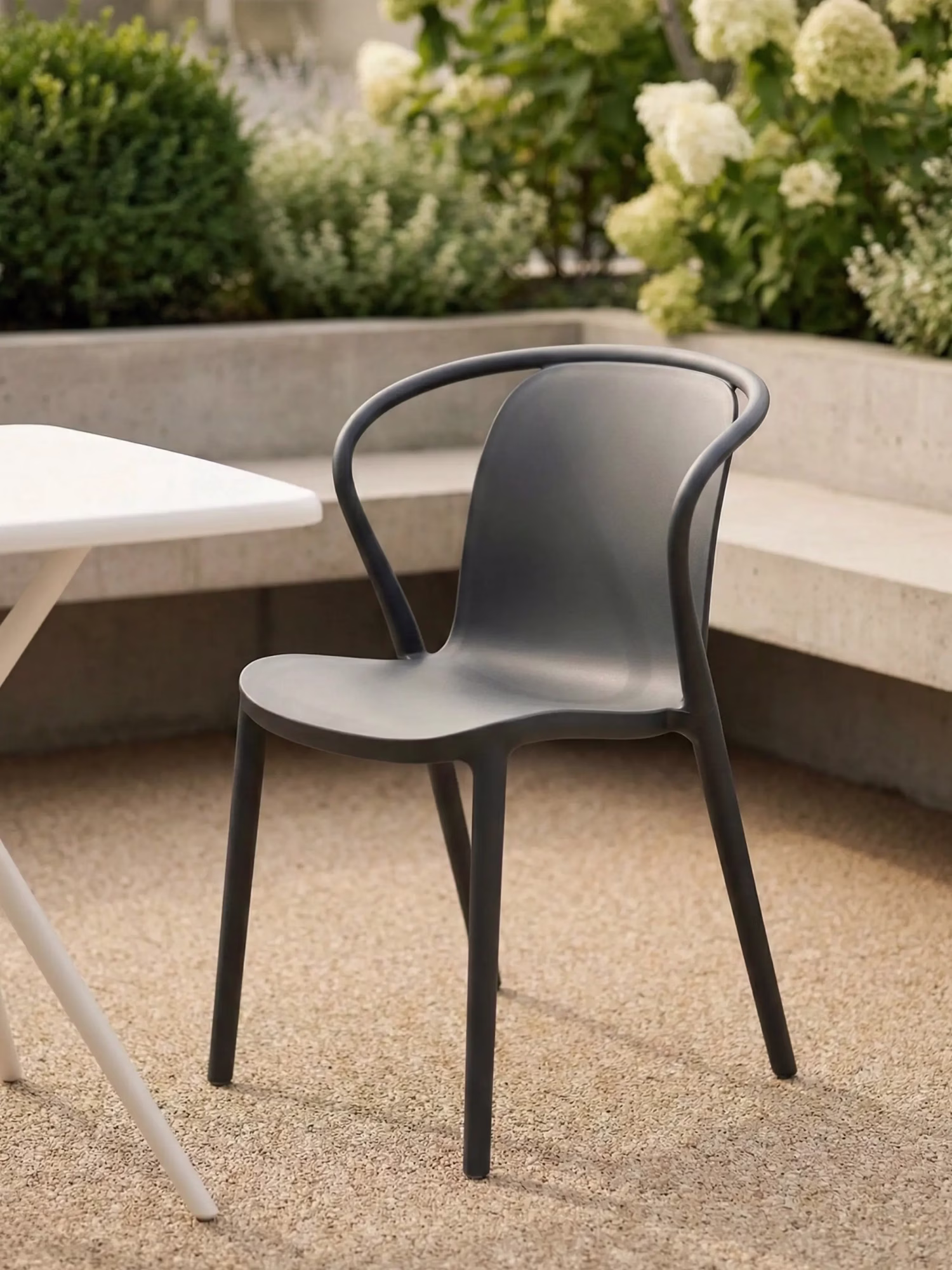 Stapelbarer Esszimmerstuhl für den Garten - Pierre NEST DREAM - 29