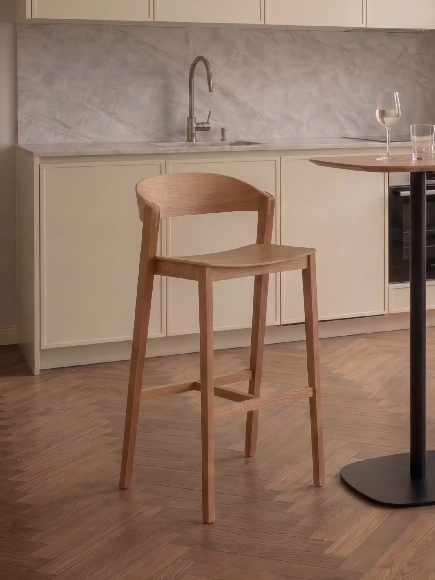 stol Skandinavien hög i ek och valnöt - Soho NEST DREAM - 1