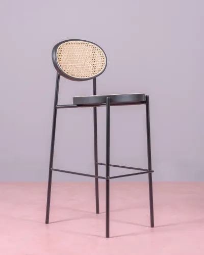 Vintage-Hocker mit klassischem Design aus natürlichem Rattan | North Sammlung