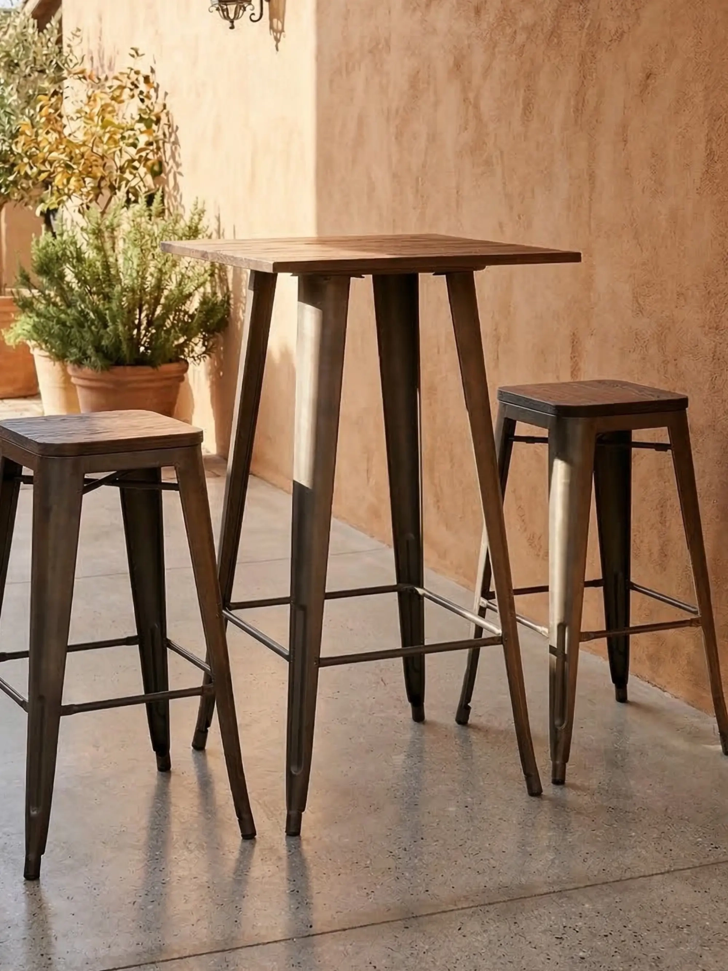 Teollinen korkea pöytä ikääntyneestä teräksestä ja tummasta puusta - Bistro NEST DREAM - 1