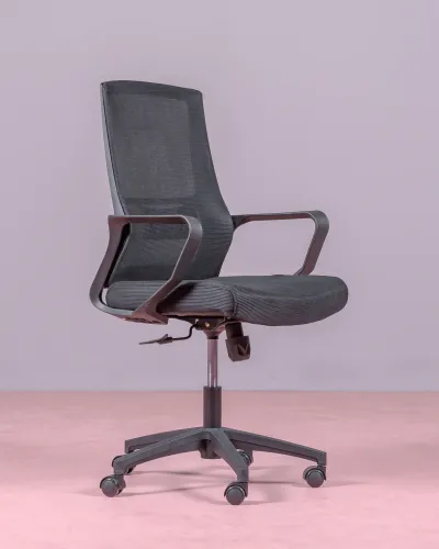 Black ergonomic office chair in breathable mesh | Nest Dream