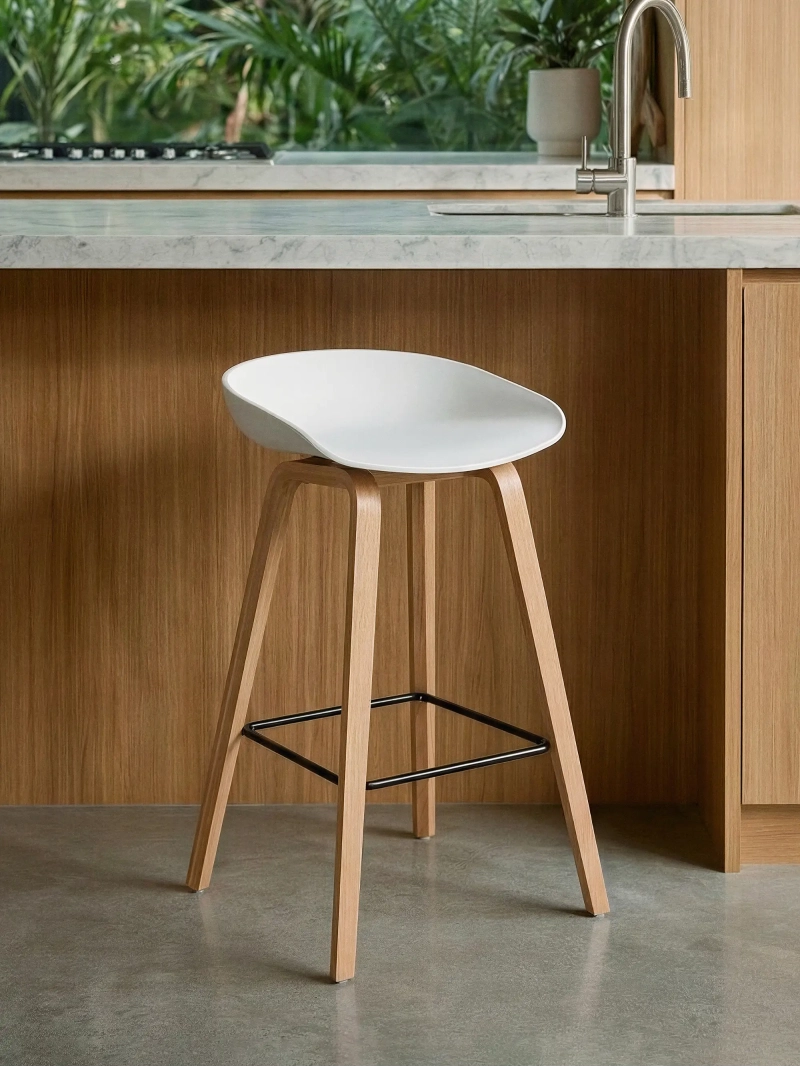 Daxer 75 cm Nordic Bar Stool | Style and Solid Wood | Nest Dream