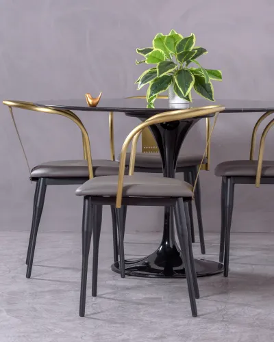 Industrial chair in gold steel and with cushion | Metal Chairs | Nest Dream