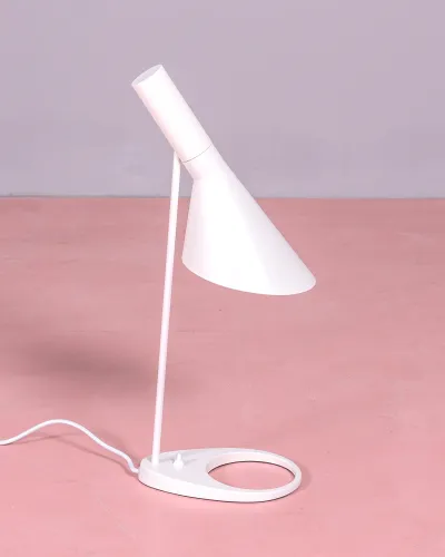 AJ table lamp | Table Lamps | Nest Dream