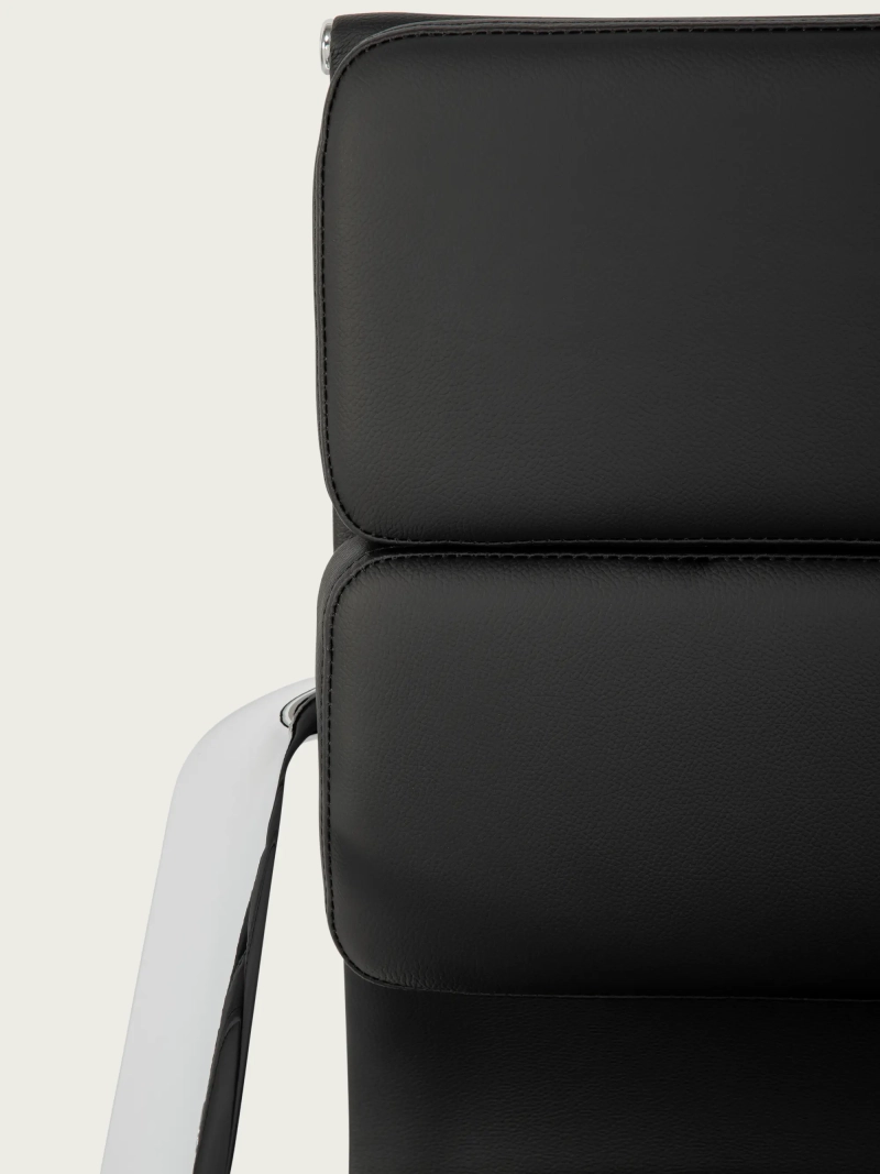 Sedia da scrivania Task Premium - Pelle italiana e design ergonomico