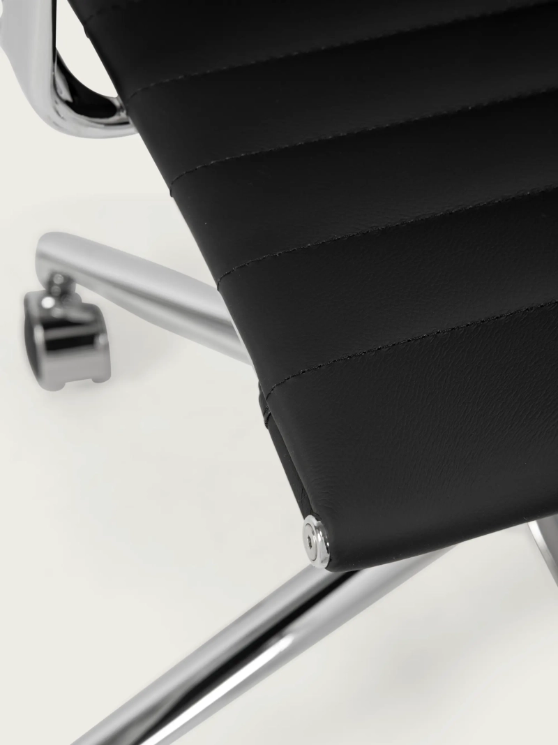 Ergonomischer Leder-Bürostuhl mit niedriger Rückenlehne - Task