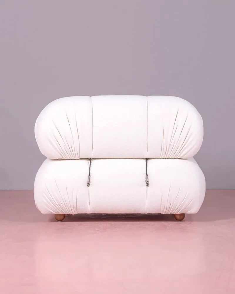 Laurel Sofa, zentrale Rückenlehne mit Bouclé-Polsterung | Kostenloser Versand