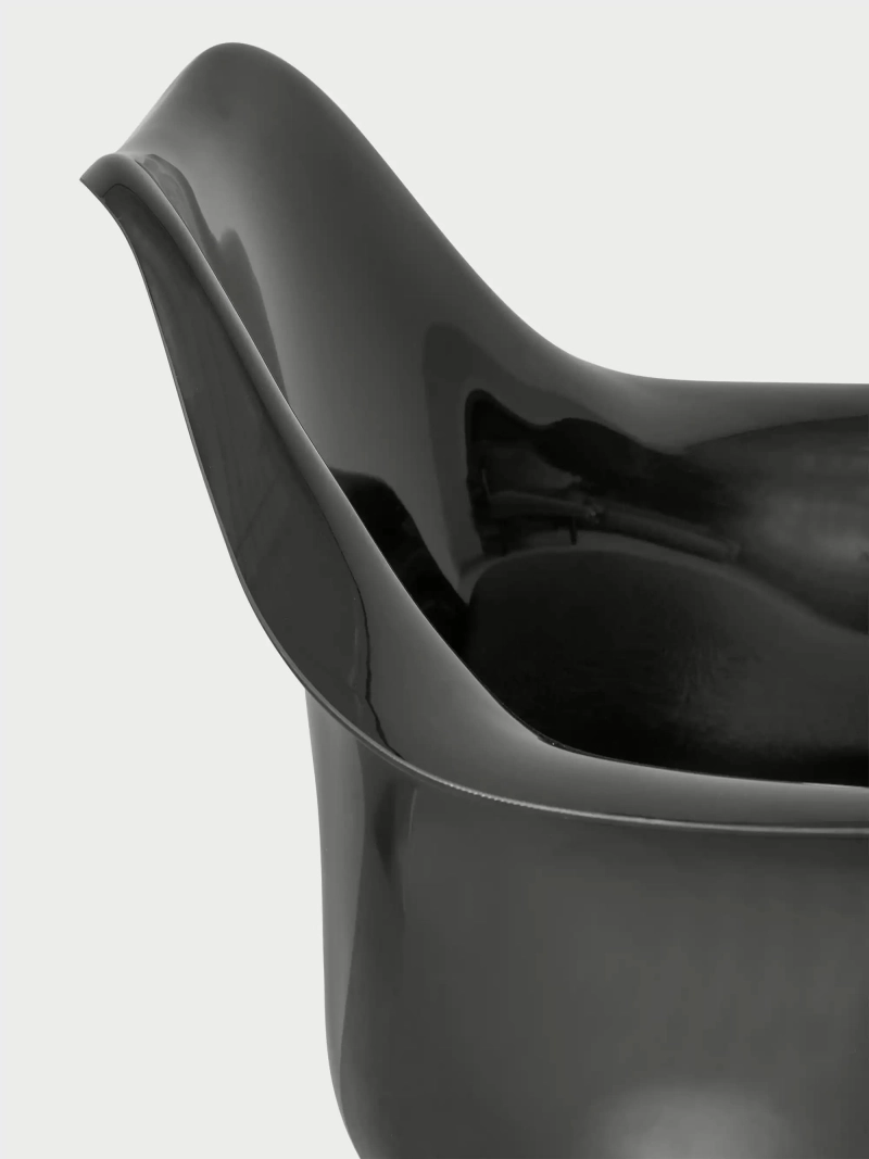 Otočné křeslo „ Tulip “ s 360° otočným mechanismem z ABS a hliníku | Lotus Arms