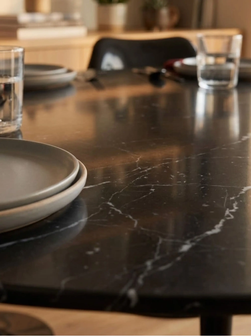 Table ronde haut de gamme en marbre Marquina (120cm) - Stratus NEST DREAM - 1