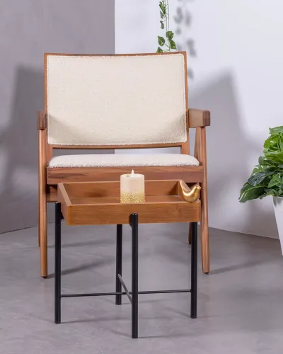 Sillón lounge con reposabrazos Compass en madera y bouclé | Envío Gratis