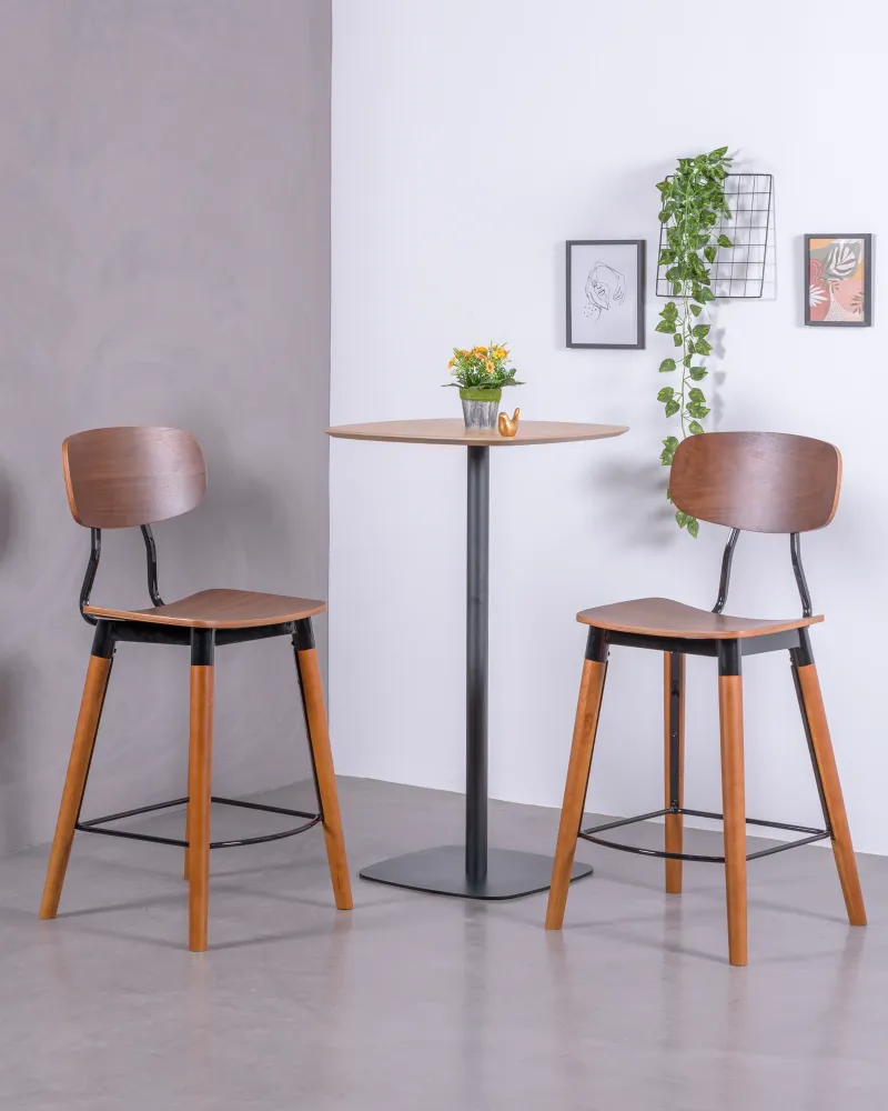 Tabouret industriel Copine en bois de noyer | Nest Dream