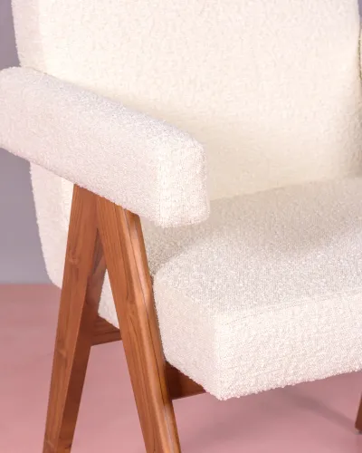 Chaise avec accoudoirs en bois de teck et tissu bouclé - Nest Dream