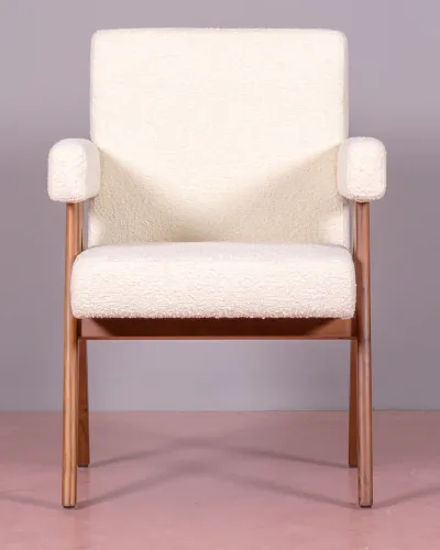 Silla con reposabrazos en madera de teca y tejido bouclé - Nest Dream