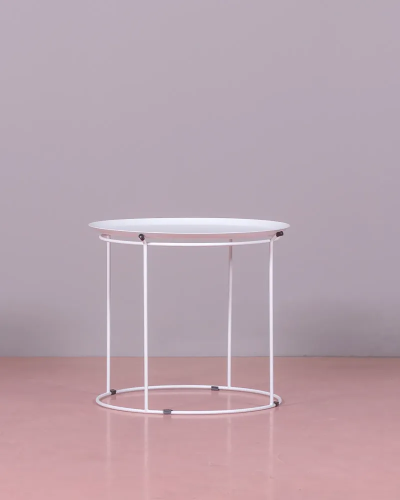 Table en acier laqué adaptée à l'extérieur | Tables basses | Nest Dream