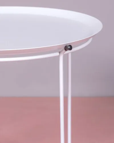 Table en acier laqué adaptée à l'extérieur | Tables basses | Nest Dream